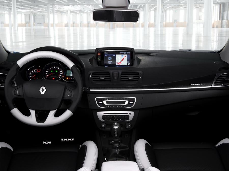  Renault Megane GT Coupe 2014 года  (фото 7 из 10)